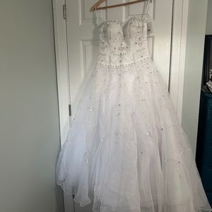 Wedding dress